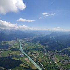 Verortung via Georeferenzierung der Kamera: Aufgenommen in der Nähe von Gemeinde Erl, Erl, Österreich in 2000 Meter